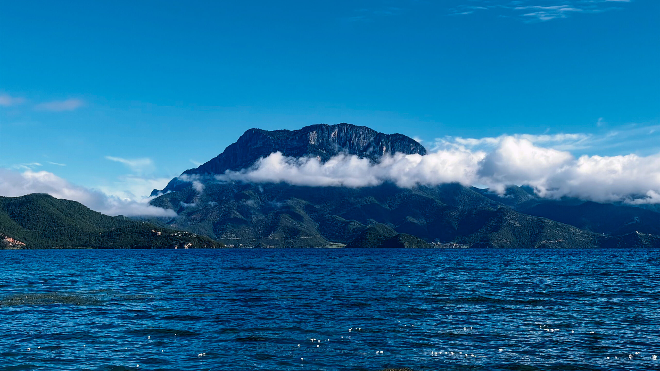 泸沽湖